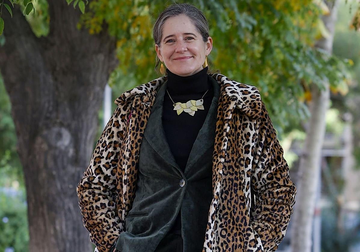 Patricia Reus, doctora en Arquitectura, investigadora y docente, en el jardín de la Constitución de Murcia.