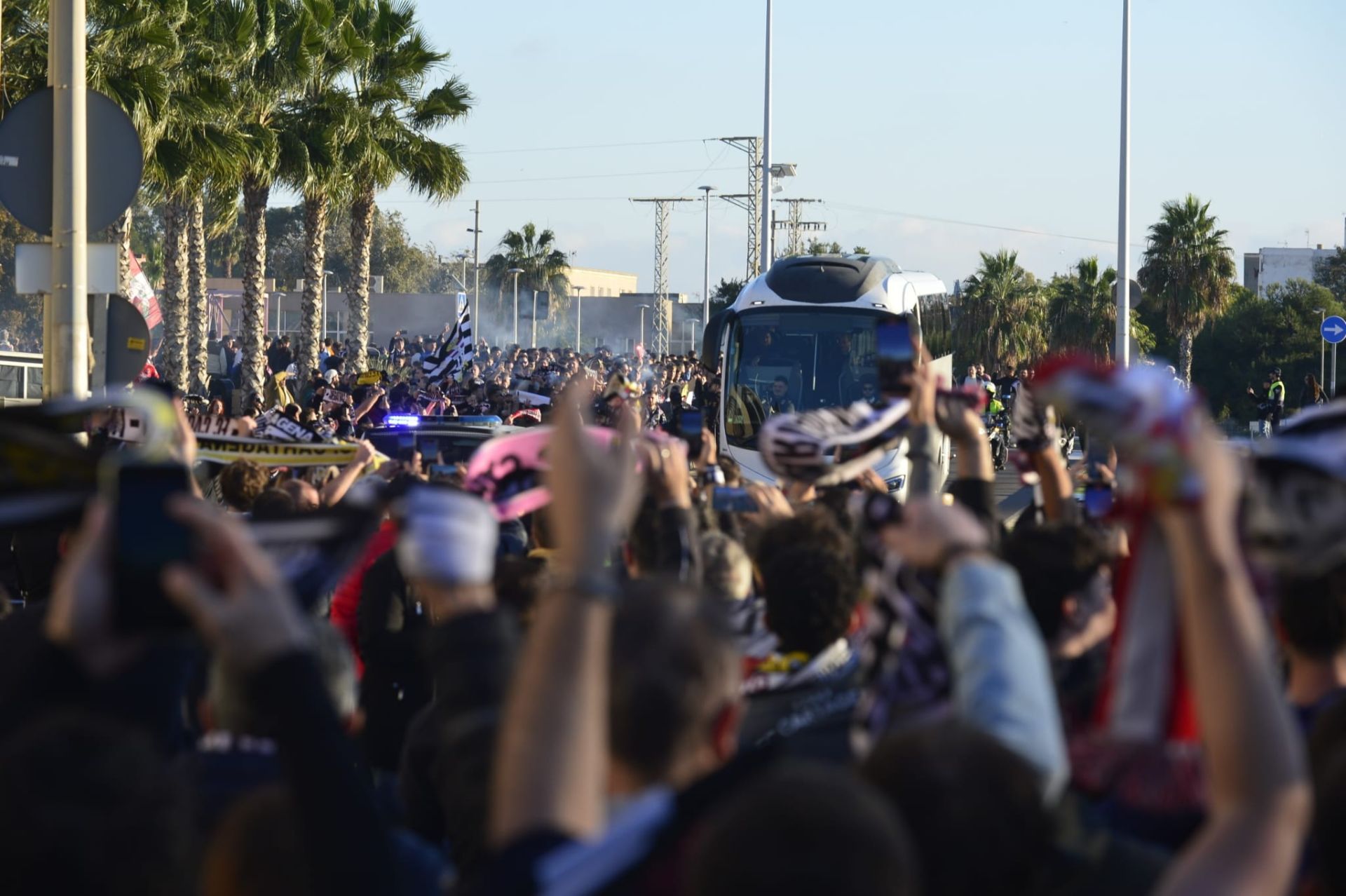 En imágenes, el ambiente en el entorno del Cartagonova