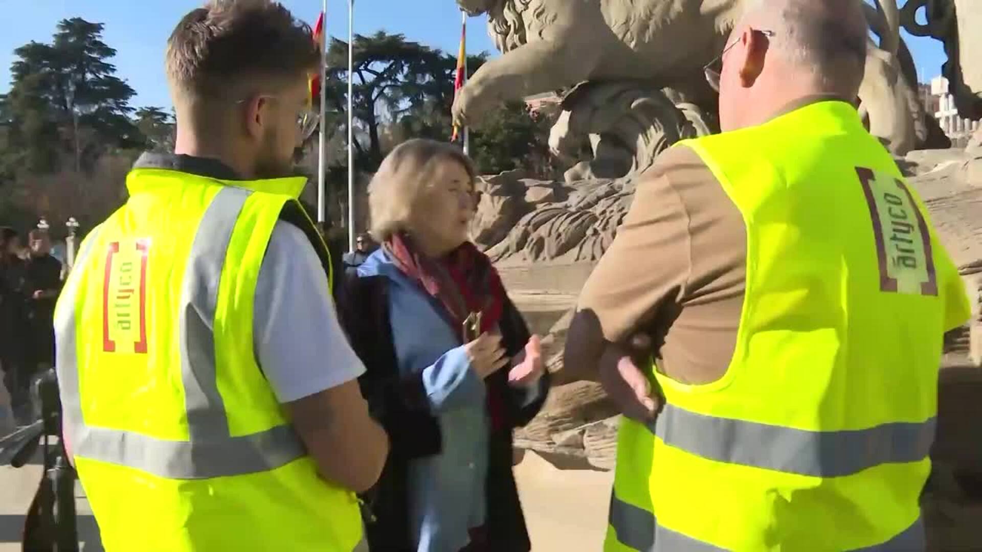 La fuente de Cibeles ya está vaciada para acometer los estudios previos de restauración