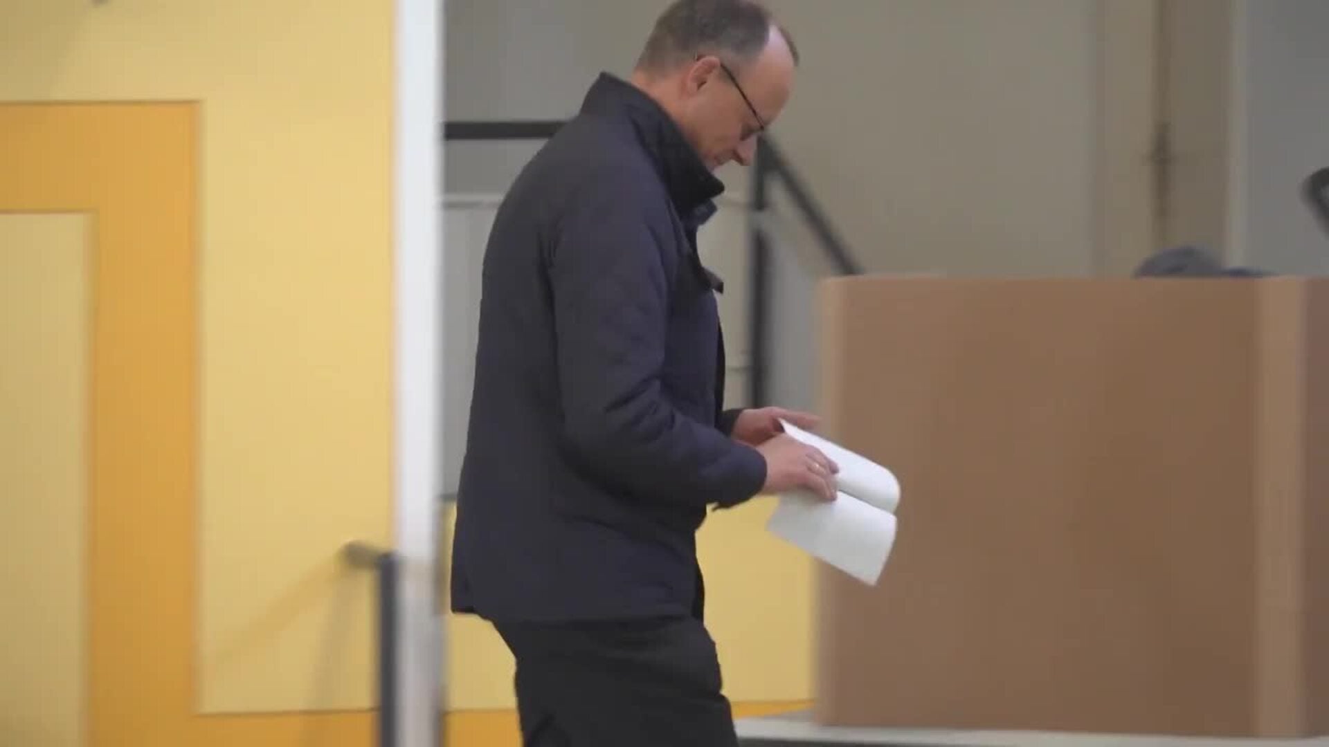 Friedrich Merz (CDU) vota en las elecciones federales de Alemania