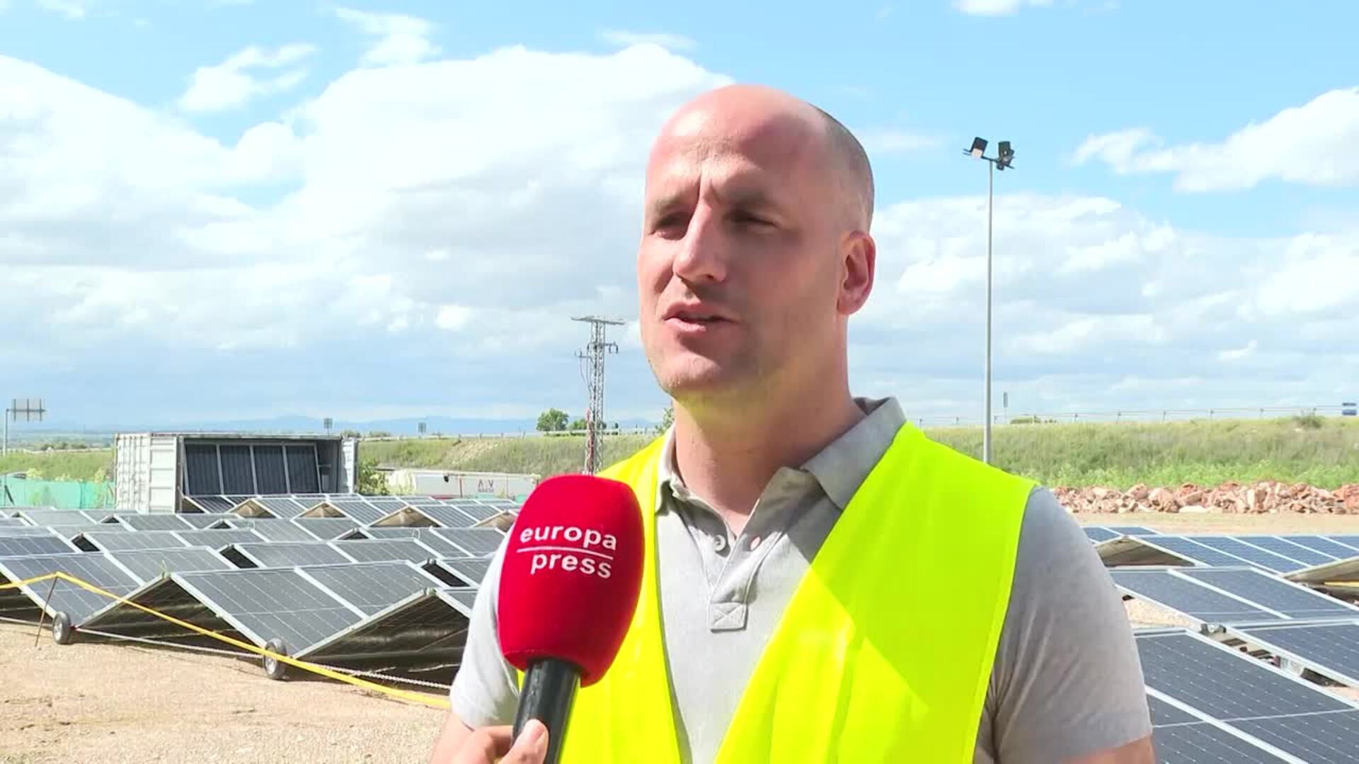 Experto destaca microrredes para garantizar actividad pese a la falta de suministro eléctrico