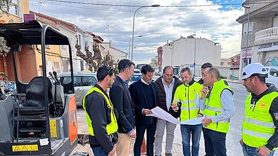 Retiran tuberías de amianto y acometidas de plomo en la red de aguas de El Llano en Molina de Segura