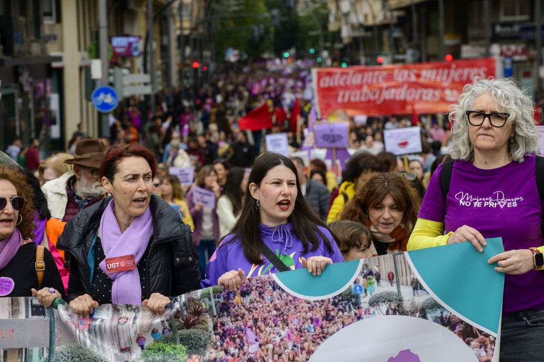 Marcha del 8M por el Día de la Mujer en Murcia, en imágenes | La Verdad