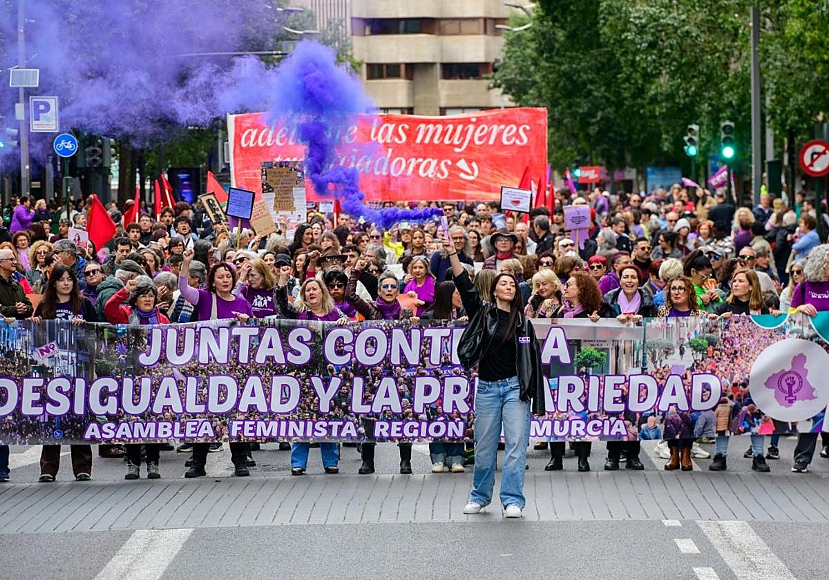 El feminismo se moviliza en el 8M en Murcia frente a «la deriva del ...