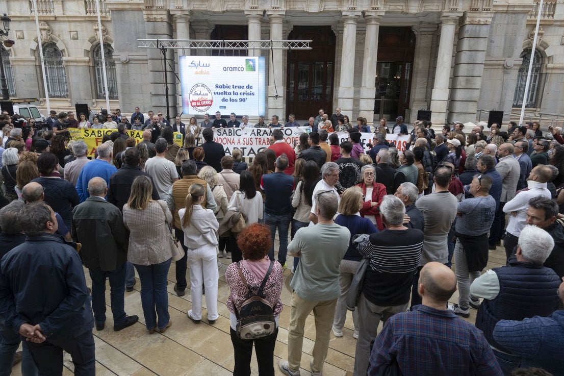 Las imágenes de la protesta de plantilla de Sabic en Cartagena | La Verdad