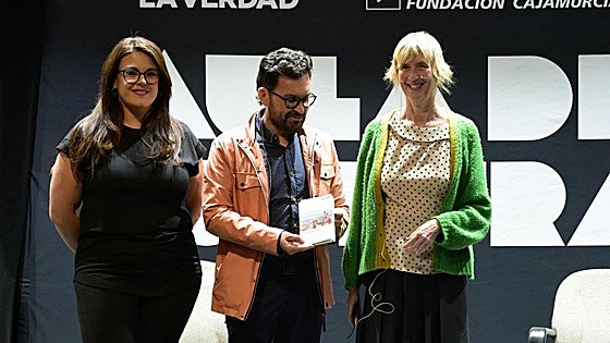 Patricia Almarcegui en el Aula de Cultura de LA VERDAD, en imágenes