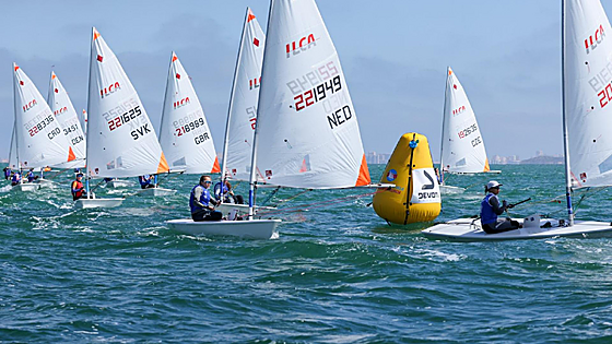 Marta Ferrando se corona con el oro sub-16 en el Europeo en aguas del Mar Menor