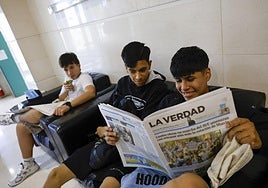 La visita de los alumnos del colegio CEI de Murcia a las instalaciones de LA VERDAD, en imágenes