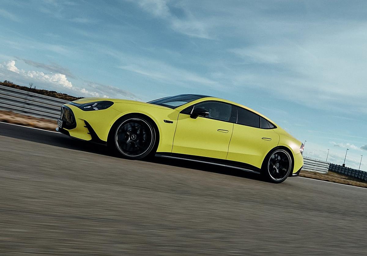El Coupé de 4 puertas se basa en la arquitectura de alto rendimiento AMG EA