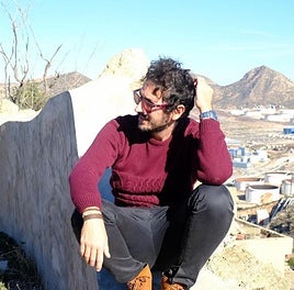El escritor cartagenero Pedro Aranda acaba de publicar 'Psicodelia, mon amour'.