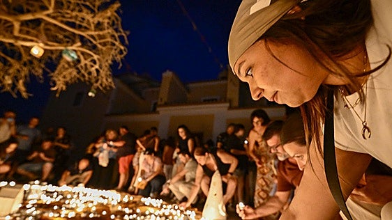 Aledo vive su noche más mágica iluminada por más de 19.000 velas