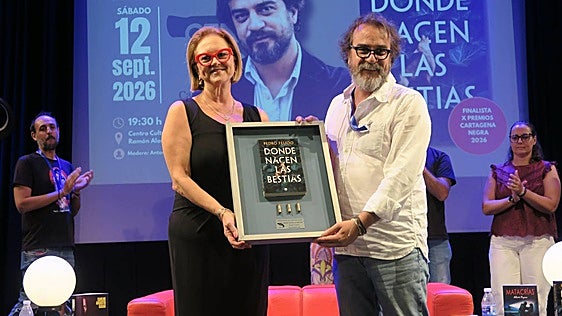 El escritor gallego Pedro Feijoo gana el X Premio de Novela Cartagena Negra
