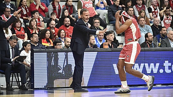El Besiktas anuncia el fichaje de DeJulius y el UCAM, perplejo, dice que no tan rápido