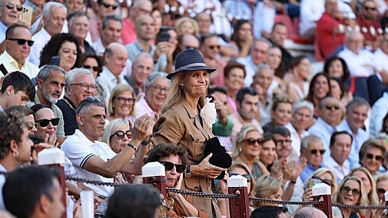 Las imágenes de la Infanta Elena en la corrida del lunes de la Feria Taurina de Murcia