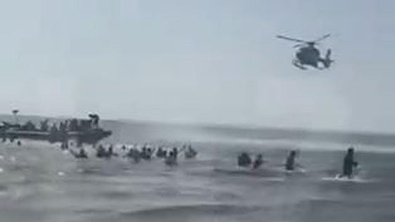 Arriba a la playa del Sombrerico una patera con 30 migrantes