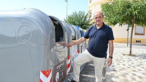 Instalan el contenedor marrón en Alhama de Murcia entre quejas por el servicio de basura