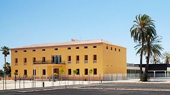 La CHS evalúa el plan para recalificar suelos junto a la Casa Fontes, en Torre Pacheco