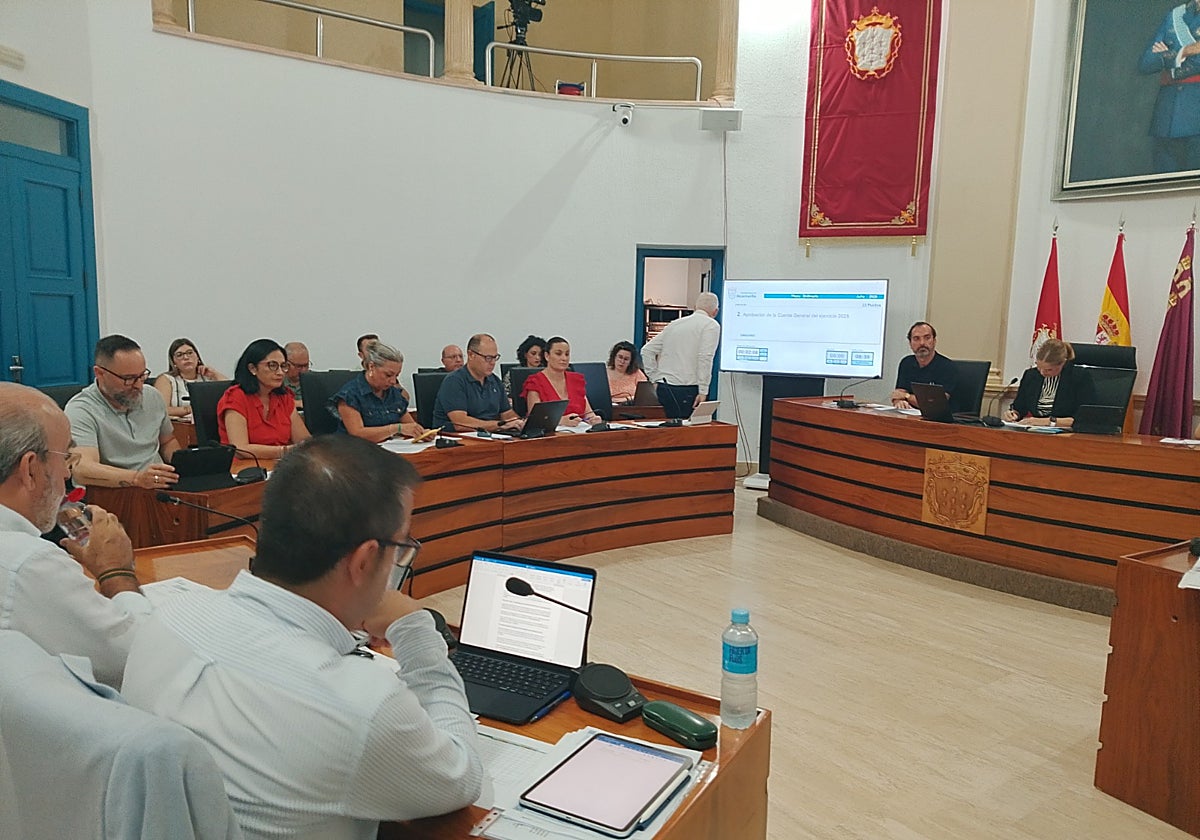 Un momento del Pleno de julio de Alcantarilla.