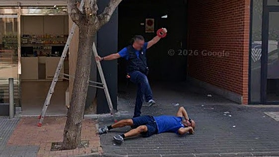 Una 'agresión' en Murcia captada por la cámara de Street View se vuelve viral en Google Maps