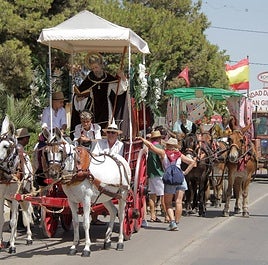 Romería de San Ginés a su paso por La Aparecida, en la mañana de este sábado