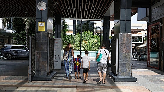 Los centros comerciales de la Región de Murcia cierran un verano de crecimiento en visitantes y ventas con el impulso del turismo