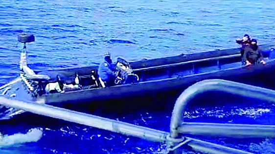 Temor entre los pescadores tras el primer cruce con una patera: «Hay miedo; no sabían si iban armados»