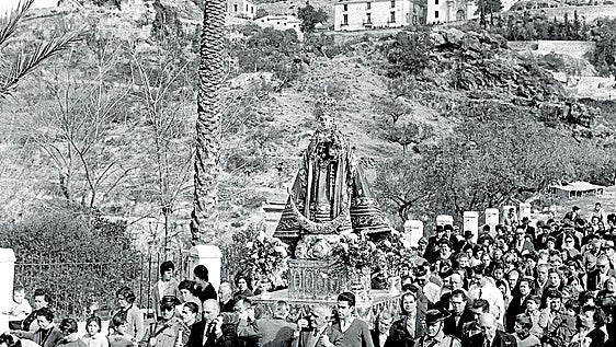 «Que pongan bombillas en la fachada del Ayuntamiento»