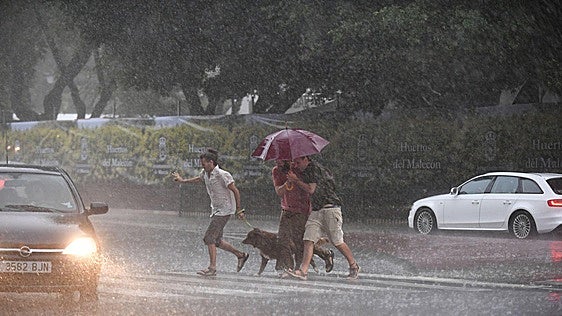 Suspendidas las clases este jueves en un tercio de los municipios de la Región de Murcia por la alerta naranja por tormentas