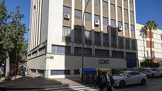 Trabajo sacará a subasta por segunda vez la antigua sede de la COEC y Hostecar