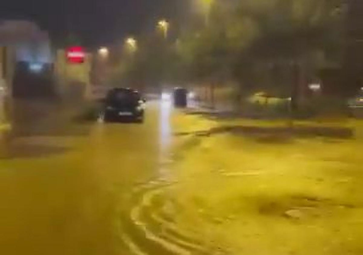 Inundación en una calle de San Pedro.