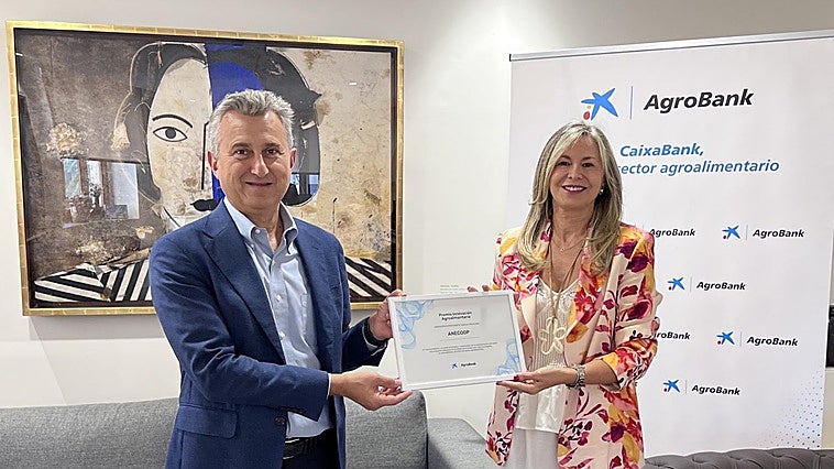 AgroBank reconoce a Anecoop con el Premio a la Innovación Agroalimentaria