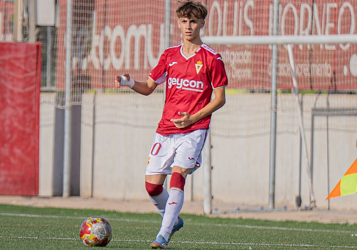 Alejandro Valverde y Pablo Reyes: el apellido y el gol que piden paso en el Real Murcia