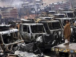 Por segunda noche, la paquistaní Peshawar ha vivido un ataque contra los vehículos de suministro de las fuerzas de la OTAN. /Ap