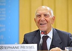 Hessel, «agradablemente sorprendido» de las protestas en España