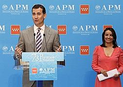 Don Felipe durante el acto de entrega de los Premios de Periodismo APM 2011./ A. Díaz (Efe)