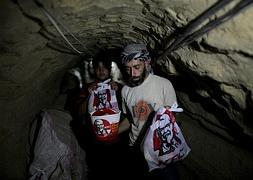 Pollo KFC de contrabando desde Egipto a Gaza