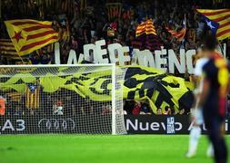 Independentistas en el Camp Nou