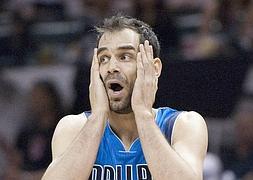 José Manuel Calderón se lamenta en el partido ante los Spurs. / Foto: EFE/EPA