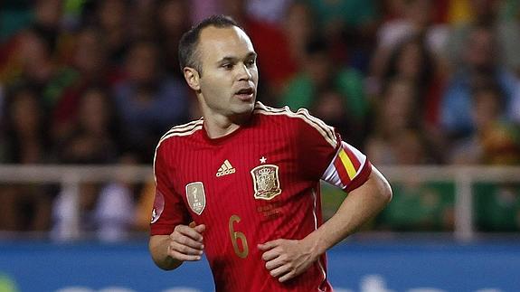 Iniesta, durante el partido ante Bolivia. 