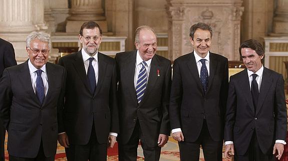 Zapatero y Aznar destacan la preparación del Príncipe para «servir a España»
