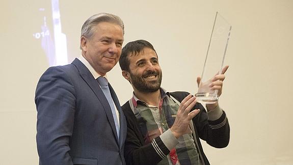 Halil Dincdag recibe el 'Premio del Respeto'. 