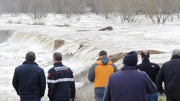 Caudal del río a su paso por Pradilla. 