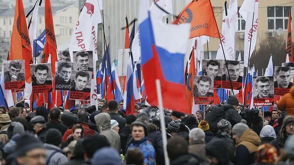 Marcha en Moscú en recuerdo de Nemtsov. 