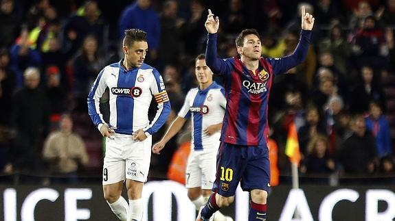 Messi celebra un gol ante el Espanyol. 