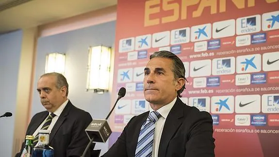Sergio Scariolo (d), junto a José Luis Sáez. 