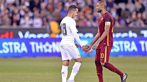 Keita y Lucas Vázquez durante el partido. 