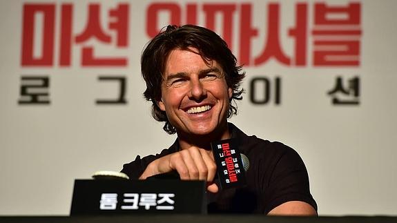 Tom Cruise promocionando la nueva película.