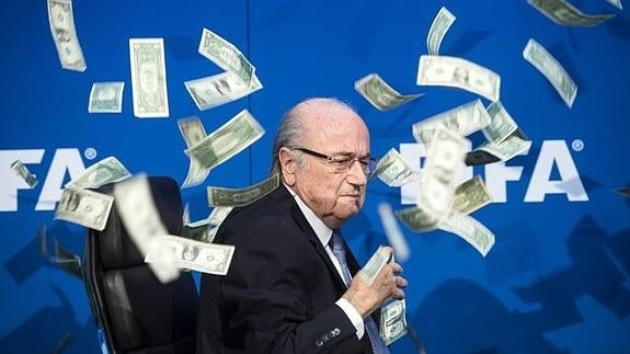 Joseph Blatter durante una rueda de prensa de la FIFA. 