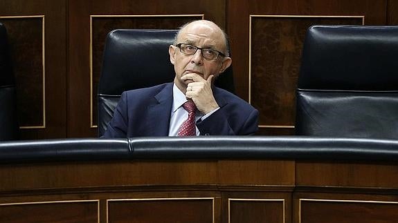 El ministro de Hacienda, Cristóbal Montoro, hoy en el Congreso.