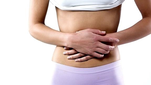 Los síntomas del cáncer de ovario pueden confundirse con trastornos de menor gravedad, como molestias gastrointestinales.